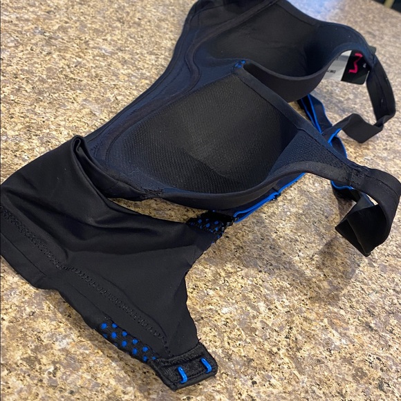 Maidenform Sport Sports Bra Convertible Low Impact 34A Black Blue - Picture 13 of 16
